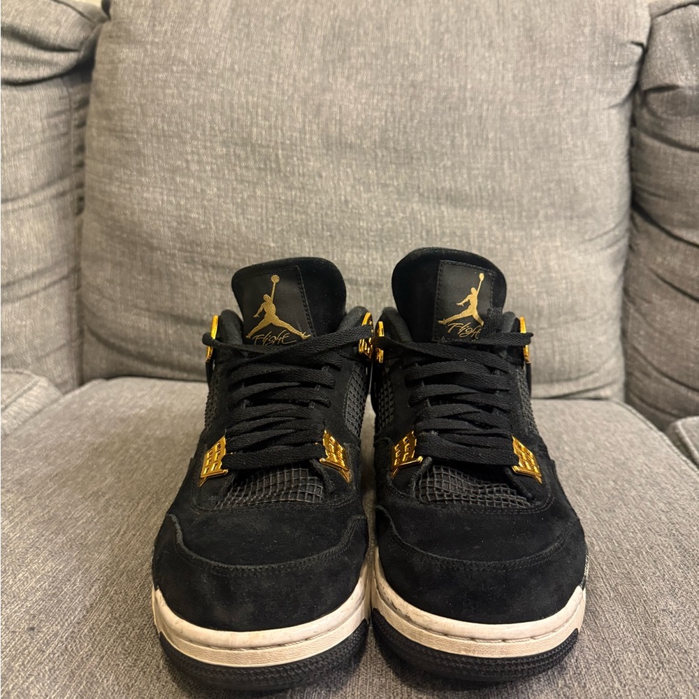 Jordan 4 royalty men’s 11.5 with shoe cleaner kit - Picture 4 of 12